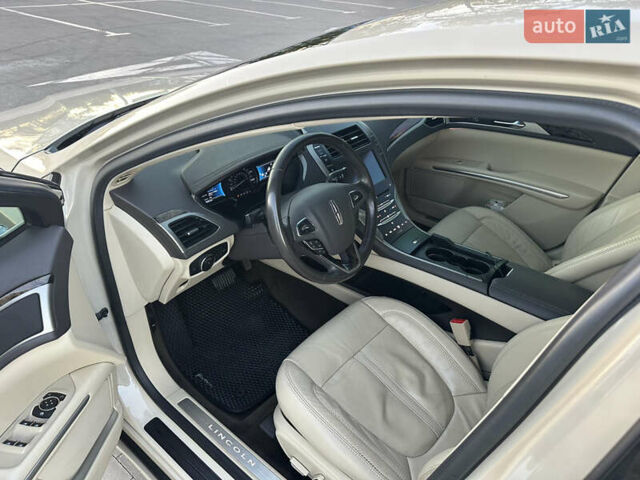 Бежевый Линкольн МКЗ, объемом двигателя 2 л и пробегом 198 тыс. км за 14300 $, фото 15 на Automoto.ua