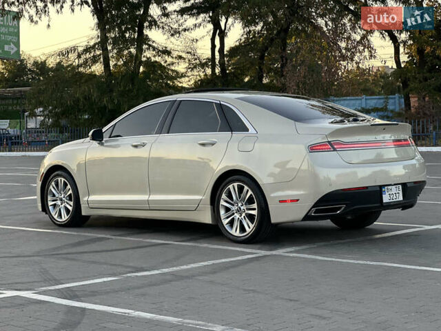 Бежевый Линкольн МКЗ, объемом двигателя 2 л и пробегом 198 тыс. км за 14300 $, фото 10 на Automoto.ua