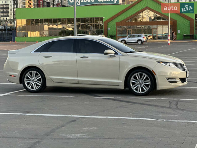 Бежевый Линкольн МКЗ, объемом двигателя 2 л и пробегом 198 тыс. км за 14300 $, фото 3 на Automoto.ua
