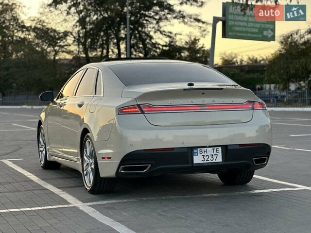 Бежевый Линкольн МКЗ, объемом двигателя 2 л и пробегом 198 тыс. км за 14300 $, фото 9 на Automoto.ua