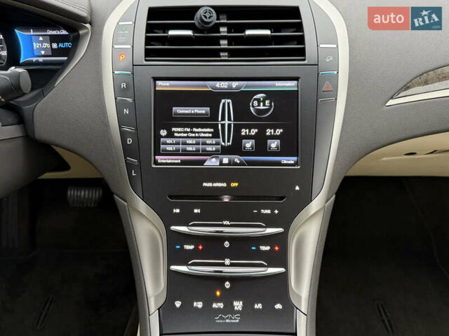 Бежевий Лінкольн MKZ, об'ємом двигуна 2 л та пробігом 190 тис. км за 13450 $, фото 24 на Automoto.ua