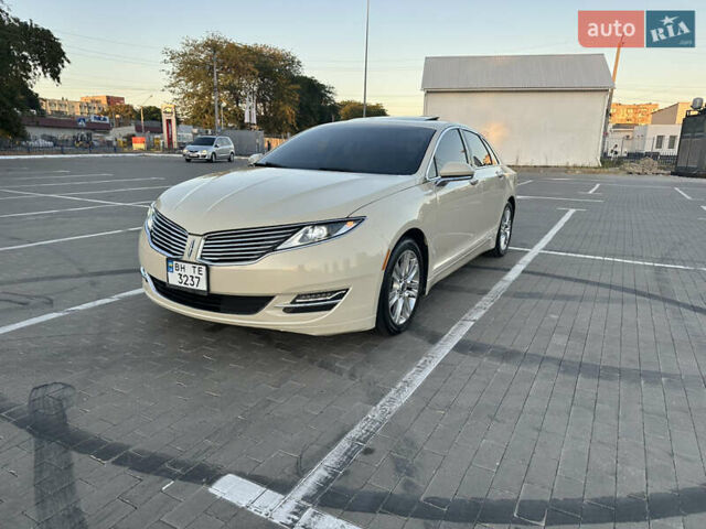 Бежевый Линкольн МКЗ, объемом двигателя 2 л и пробегом 198 тыс. км за 14300 $, фото 14 на Automoto.ua