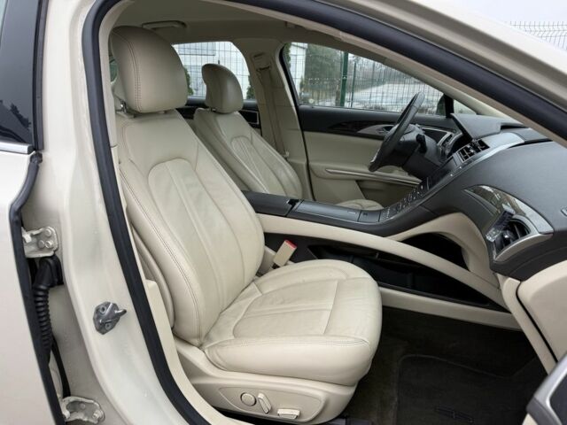 Бежевий Лінкольн MKZ, об'ємом двигуна 2 л та пробігом 190 тис. км за 13450 $, фото 22 на Automoto.ua