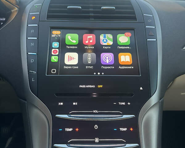 Бежевый Линкольн МКЗ, объемом двигателя 2 л и пробегом 198 тыс. км за 14300 $, фото 21 на Automoto.ua