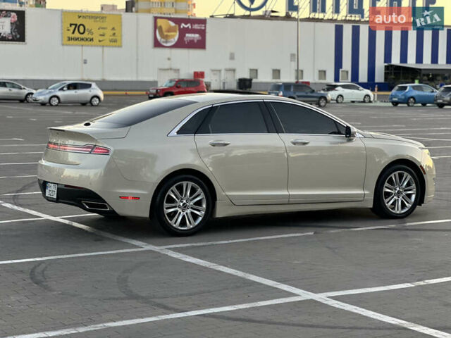 Бежевый Линкольн МКЗ, объемом двигателя 2 л и пробегом 198 тыс. км за 14300 $, фото 4 на Automoto.ua