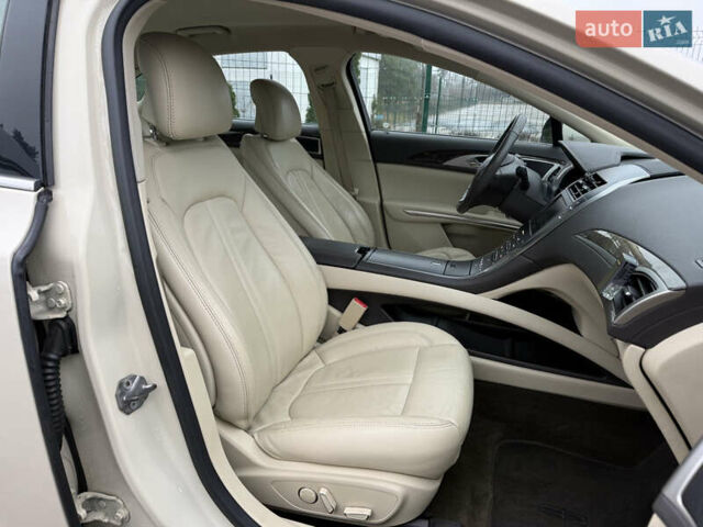 Бежевий Лінкольн MKZ, об'ємом двигуна 2 л та пробігом 190 тис. км за 13450 $, фото 33 на Automoto.ua