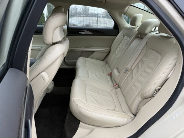 Бежевий Лінкольн MKZ, об'ємом двигуна 2 л та пробігом 190 тис. км за 13450 $, фото 20 на Automoto.ua