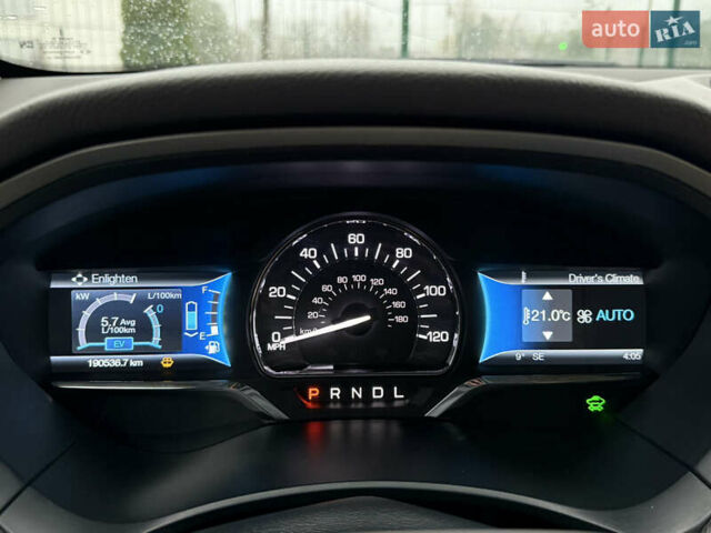 Бежевий Лінкольн MKZ, об'ємом двигуна 2 л та пробігом 190 тис. км за 13450 $, фото 23 на Automoto.ua