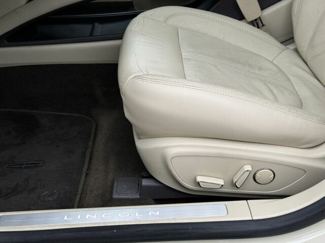 Бежевий Лінкольн MKZ, об'ємом двигуна 2 л та пробігом 190 тис. км за 13450 $, фото 18 на Automoto.ua