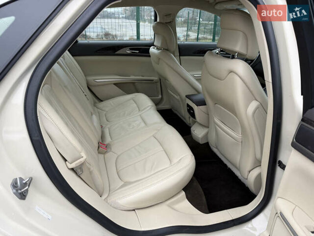 Бежевий Лінкольн MKZ, об'ємом двигуна 2 л та пробігом 190 тис. км за 13450 $, фото 35 на Automoto.ua