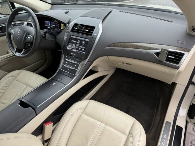 Бежевий Лінкольн MKZ, об'ємом двигуна 2 л та пробігом 190 тис. км за 13450 $, фото 21 на Automoto.ua