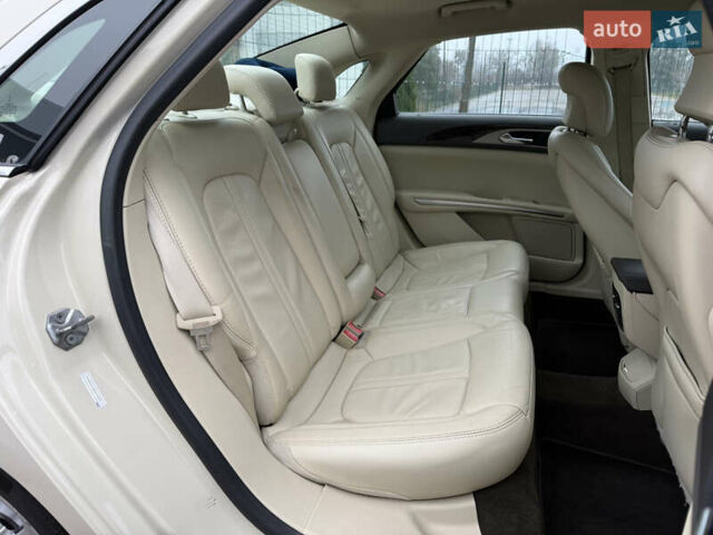 Бежевий Лінкольн MKZ, об'ємом двигуна 2 л та пробігом 190 тис. км за 13450 $, фото 36 на Automoto.ua