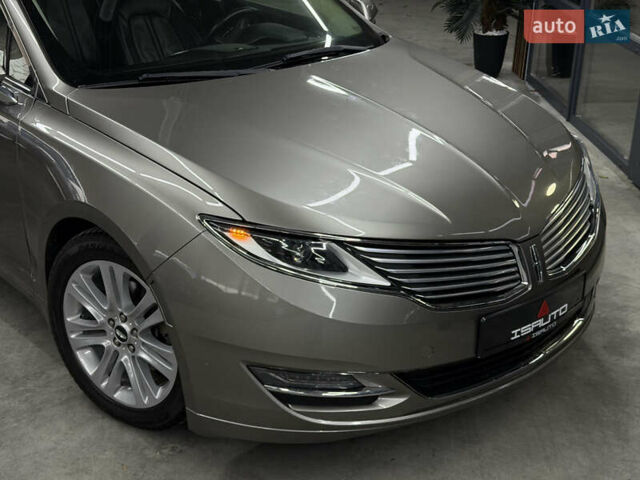 Бежевый Линкольн МКЗ, объемом двигателя 2 л и пробегом 172 тыс. км за 9100 $, фото 2 на Automoto.ua