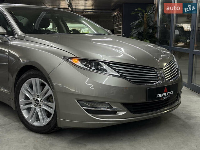 Бежевый Линкольн МКЗ, объемом двигателя 2 л и пробегом 172 тыс. км за 9100 $, фото 3 на Automoto.ua