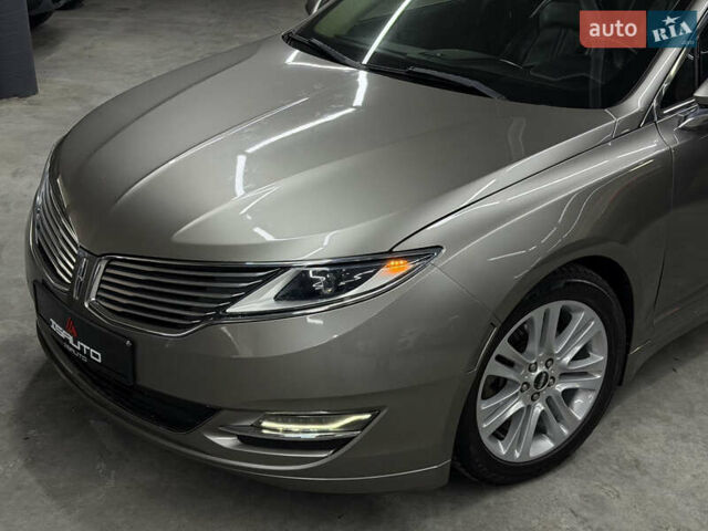 Бежевый Линкольн МКЗ, объемом двигателя 2 л и пробегом 172 тыс. км за 9100 $, фото 7 на Automoto.ua