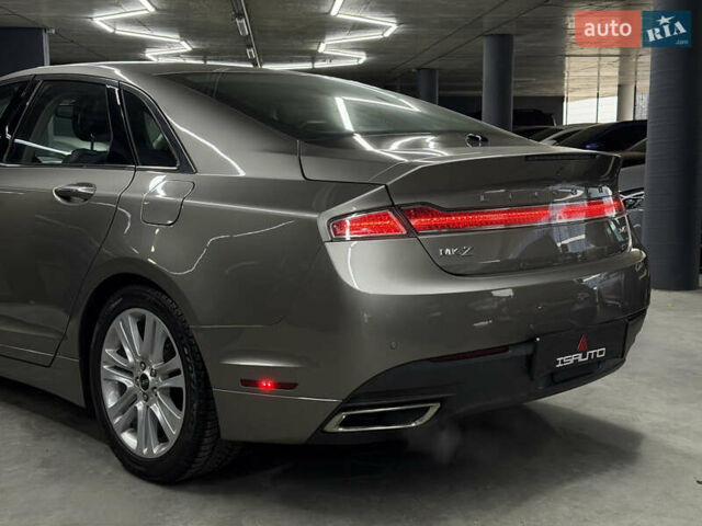 Бежевый Линкольн МКЗ, объемом двигателя 2 л и пробегом 172 тыс. км за 9100 $, фото 12 на Automoto.ua