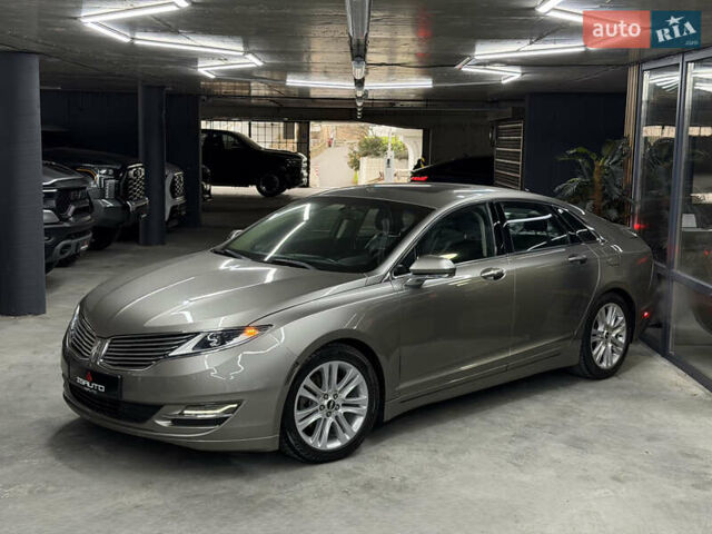 Бежевый Линкольн МКЗ, объемом двигателя 2 л и пробегом 172 тыс. км за 9100 $, фото 5 на Automoto.ua