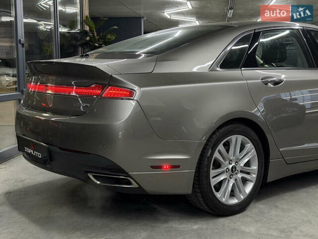 Бежевый Линкольн МКЗ, объемом двигателя 2 л и пробегом 172 тыс. км за 9100 $, фото 16 на Automoto.ua