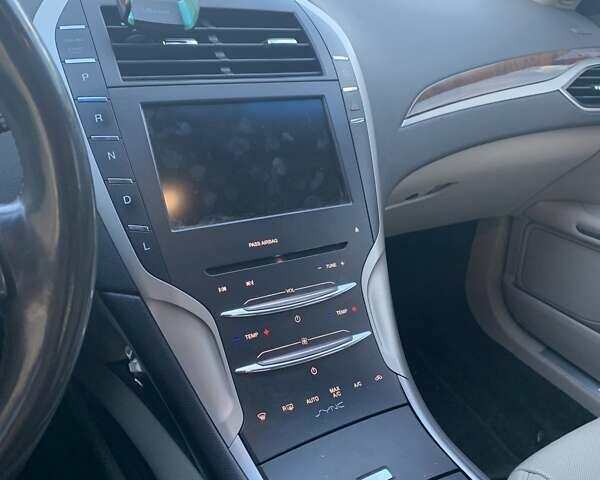 Бежевий Лінкольн MKZ, об'ємом двигуна 2 л та пробігом 136 тис. км за 14000 $, фото 2 на Automoto.ua