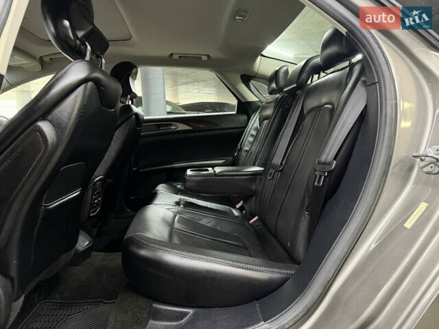 Бежевый Линкольн МКЗ, объемом двигателя 2 л и пробегом 172 тыс. км за 9100 $, фото 23 на Automoto.ua