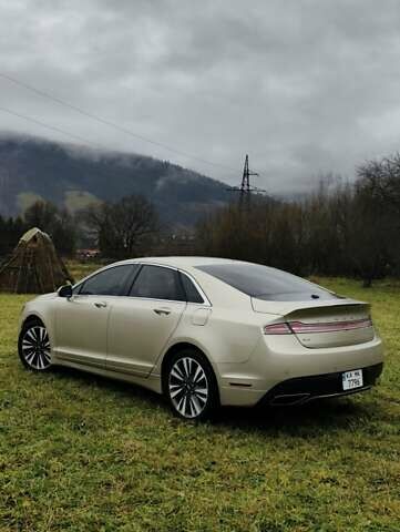 Бежевый Линкольн МКЗ, объемом двигателя 2 л и пробегом 210 тыс. км за 12000 $, фото 1 на Automoto.ua