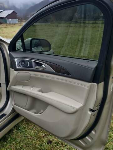 Бежевый Линкольн МКЗ, объемом двигателя 2 л и пробегом 210 тыс. км за 12000 $, фото 14 на Automoto.ua