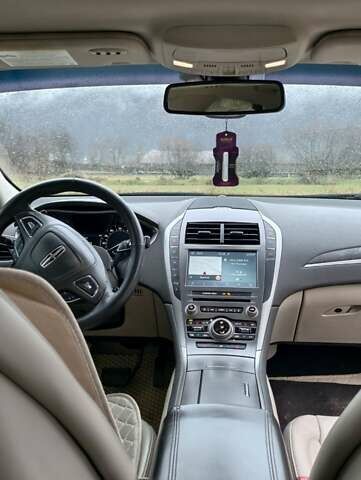 Бежевый Линкольн МКЗ, объемом двигателя 2 л и пробегом 210 тыс. км за 12000 $, фото 11 на Automoto.ua