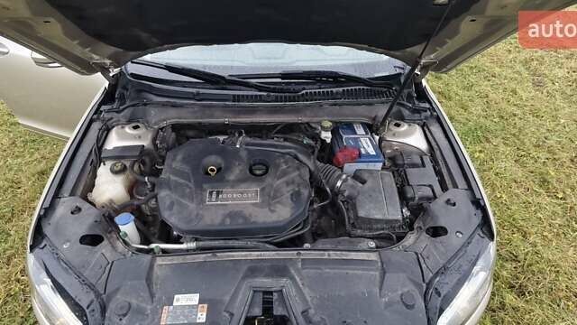 Бежевый Линкольн МКЗ, объемом двигателя 2 л и пробегом 210 тыс. км за 12000 $, фото 10 на Automoto.ua