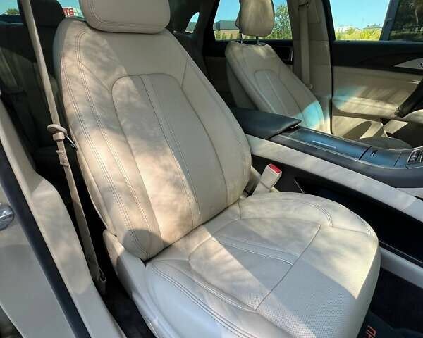 Бежевый Линкольн МКЗ, объемом двигателя 2 л и пробегом 112 тыс. км за 14700 $, фото 38 на Automoto.ua