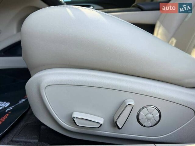 Бежевый Линкольн МКЗ, объемом двигателя 2 л и пробегом 112 тыс. км за 14700 $, фото 18 на Automoto.ua