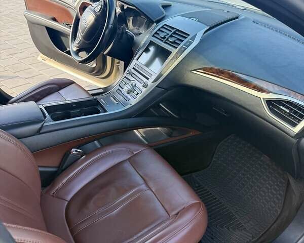 Бежевый Линкольн МКЗ, объемом двигателя 3 л и пробегом 123 тыс. км за 19000 $, фото 8 на Automoto.ua