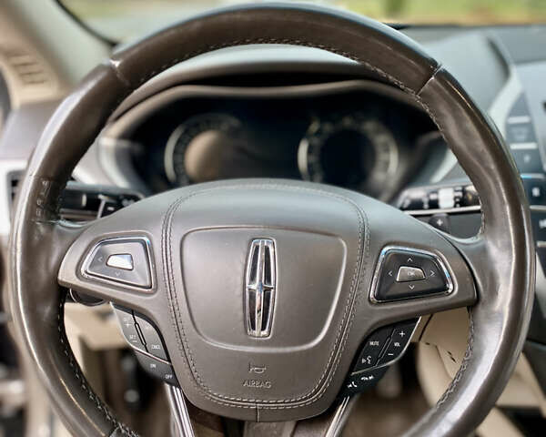 Бежевый Линкольн МКЗ, объемом двигателя 2 л и пробегом 110 тыс. км за 13500 $, фото 11 на Automoto.ua