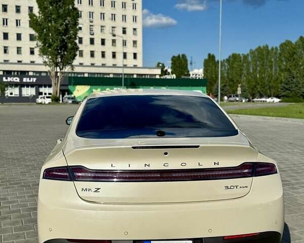 Бежевый Линкольн МКЗ, объемом двигателя 3 л и пробегом 123 тыс. км за 19000 $, фото 4 на Automoto.ua