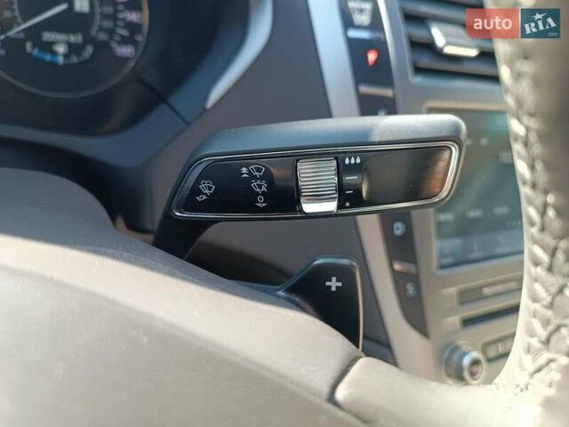 Бежевый Линкольн МКЗ, объемом двигателя 2 л и пробегом 59 тыс. км за 19300 $, фото 19 на Automoto.ua