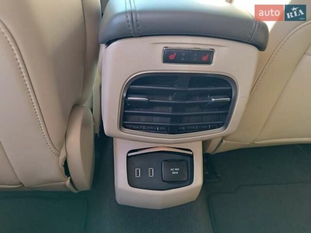 Бежевый Линкольн МКЗ, объемом двигателя 2 л и пробегом 59 тыс. км за 19300 $, фото 13 на Automoto.ua