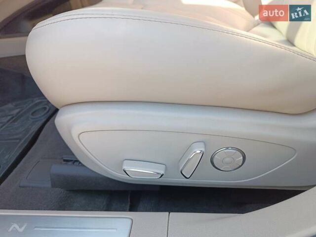 Бежевый Линкольн МКЗ, объемом двигателя 2 л и пробегом 59 тыс. км за 19300 $, фото 15 на Automoto.ua