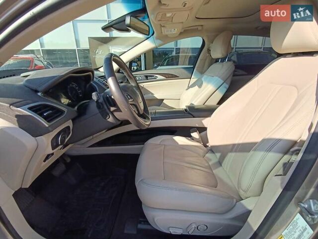 Бежевый Линкольн МКЗ, объемом двигателя 2 л и пробегом 59 тыс. км за 19300 $, фото 8 на Automoto.ua