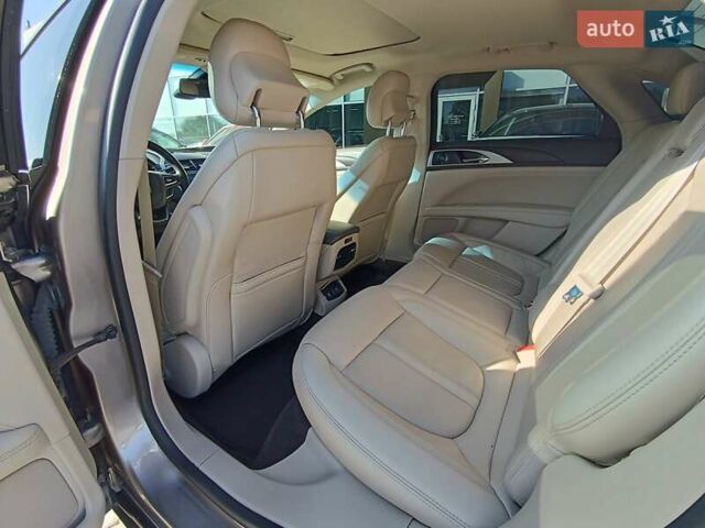 Бежевый Линкольн МКЗ, объемом двигателя 2 л и пробегом 59 тыс. км за 19300 $, фото 10 на Automoto.ua
