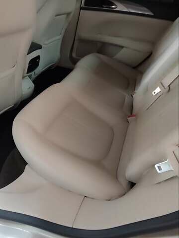 Бежевий Лінкольн MKZ, об'ємом двигуна 2 л та пробігом 107 тис. км за 21000 $, фото 21 на Automoto.ua