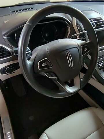 Бежевий Лінкольн MKZ, об'ємом двигуна 2 л та пробігом 107 тис. км за 21000 $, фото 16 на Automoto.ua