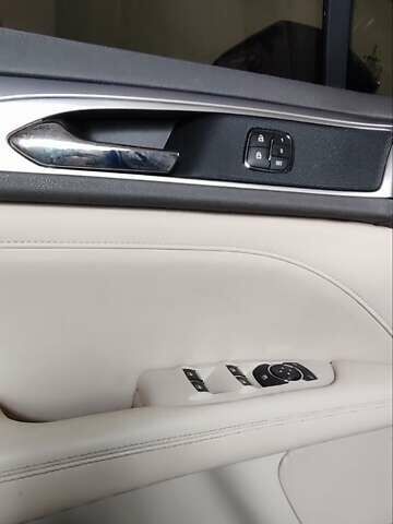 Бежевий Лінкольн MKZ, об'ємом двигуна 2 л та пробігом 107 тис. км за 21000 $, фото 10 на Automoto.ua