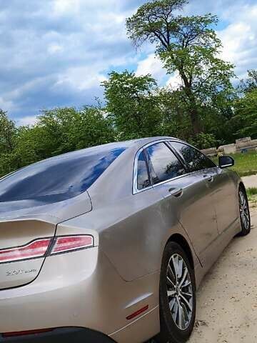 Бежевий Лінкольн MKZ, об'ємом двигуна 2 л та пробігом 107 тис. км за 21000 $, фото 8 на Automoto.ua