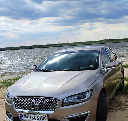 Бежевий Лінкольн MKZ, об'ємом двигуна 2 л та пробігом 107 тис. км за 21000 $, фото 4 на Automoto.ua
