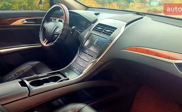 Чорний Лінкольн MKZ, об'ємом двигуна 2 л та пробігом 232 тис. км за 11000 $, фото 1 на Automoto.ua