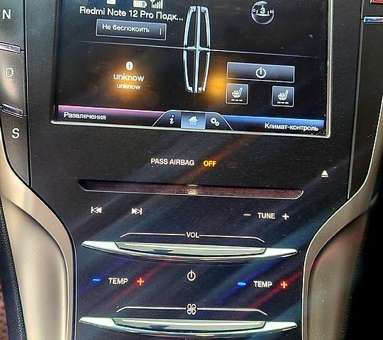 Чорний Лінкольн MKZ, об'ємом двигуна 2 л та пробігом 232 тис. км за 11000 $, фото 5 на Automoto.ua