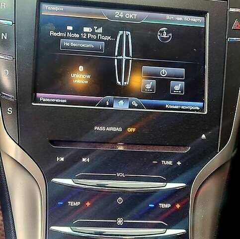 Чорний Лінкольн MKZ, об'ємом двигуна 2 л та пробігом 232 тис. км за 11000 $, фото 3 на Automoto.ua