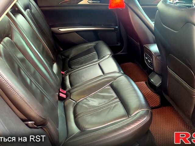 Чорний Лінкольн MKZ, об'ємом двигуна 2 л та пробігом 232 тис. км за 11000 $, фото 4 на Automoto.ua