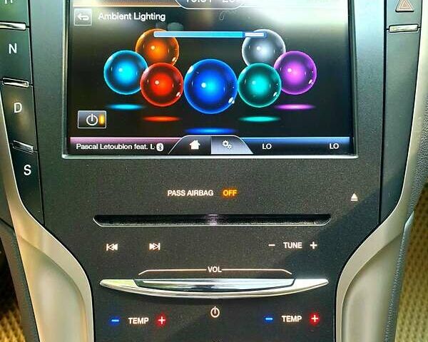 Чорний Лінкольн MKZ, об'ємом двигуна 2 л та пробігом 250 тис. км за 12000 $, фото 15 на Automoto.ua