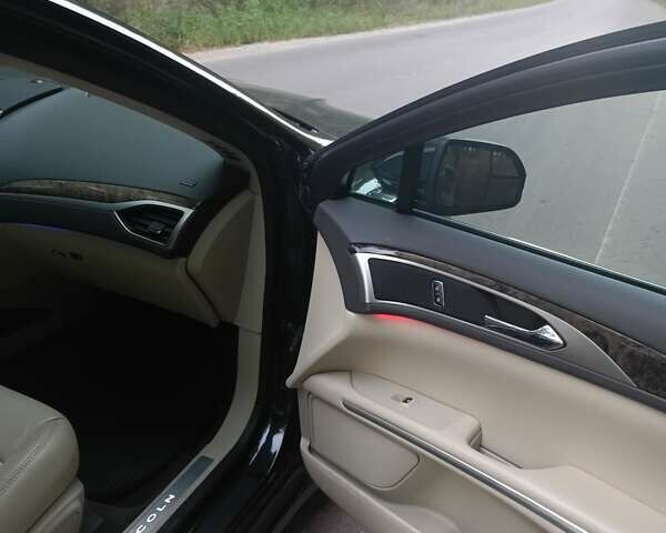 Черный Линкольн МКЗ, объемом двигателя 2 л и пробегом 242 тыс. км за 12800 $, фото 18 на Automoto.ua