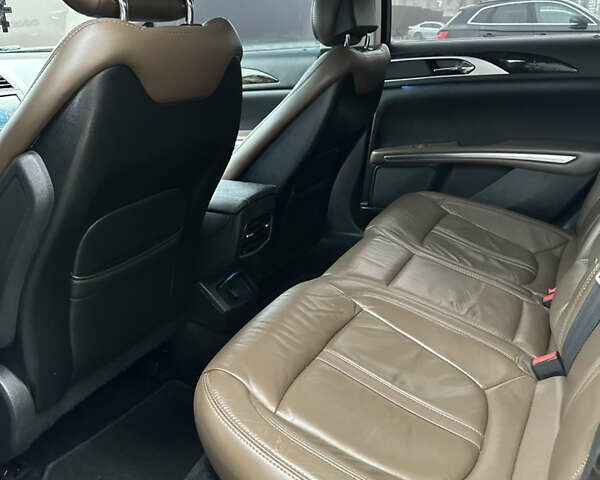 Черный Линкольн МКЗ, объемом двигателя 2 л и пробегом 209 тыс. км за 10000 $, фото 31 на Automoto.ua